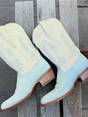 Tecovas Josie Suede Boots in Sky Blue